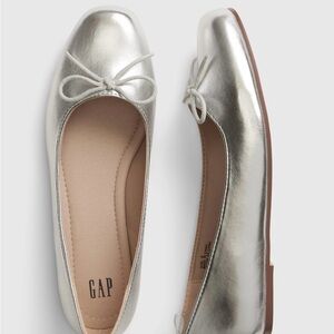 Gap Silver Ballet Flats NWT 7